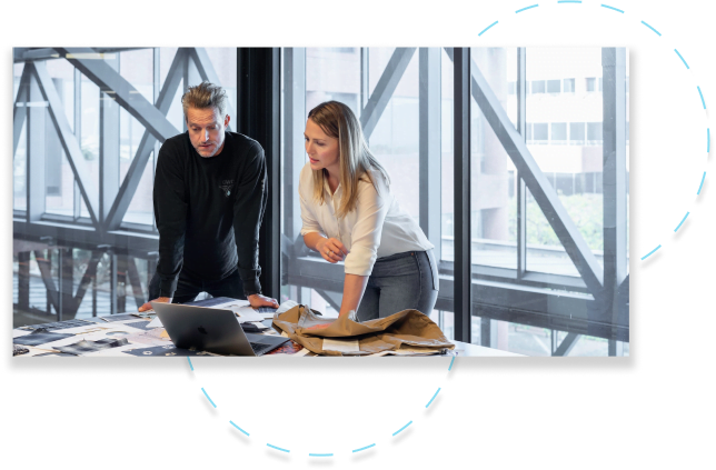 Group-284-4 – Aryo Systems – Aryo Systems two colleagues are talking on project